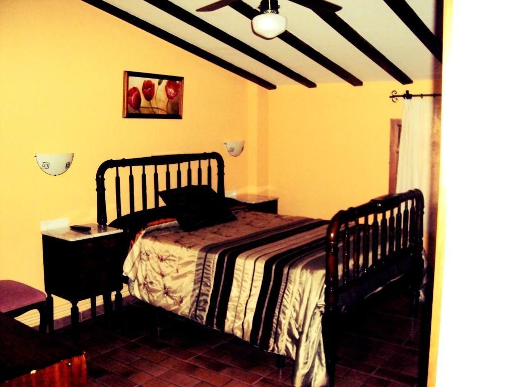 Alojamiento Turistico La Tinaja Requena Chambre photo